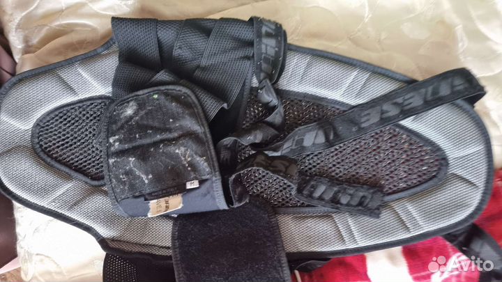 Защита спины и мотокуртка dainese