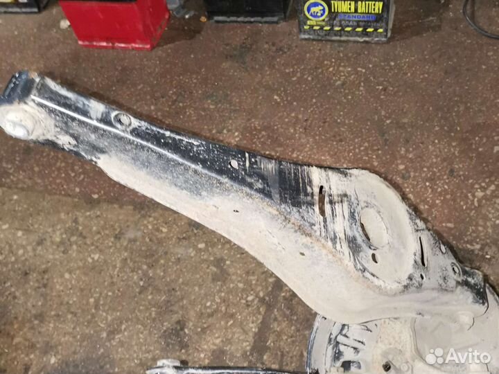 Рычаг подвески задний нижний Skoda Octavia A5