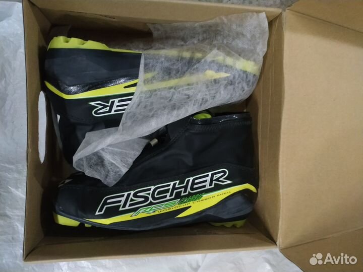 Лыжные классические ботинки Fischer RCS carbon 39