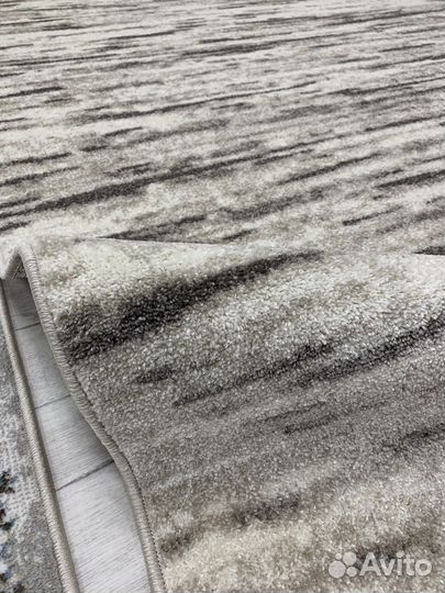 Ковер 2 х 3 новый в наличии