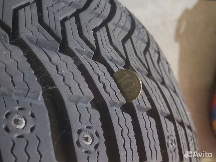 Michelin Latitude X-Ice North 3 215/65 R16 и 215/65 R16