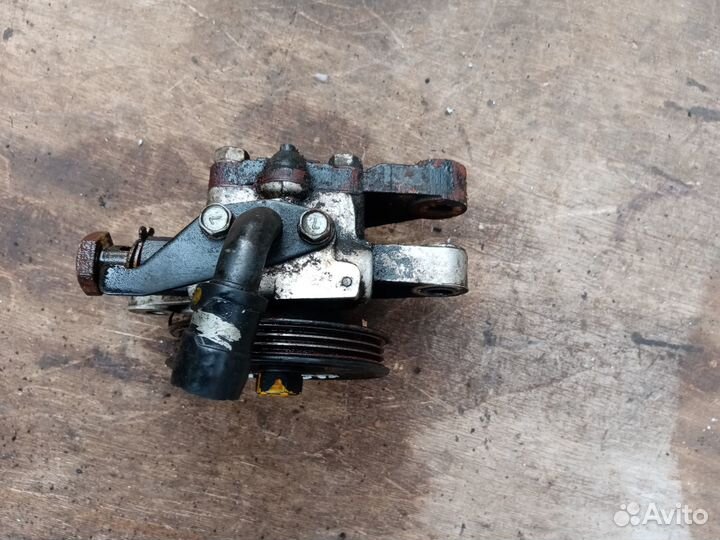 Насос гидроусилителя Киа Каренс 2004 год
