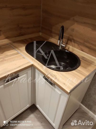 Белый кухонный гарнитур