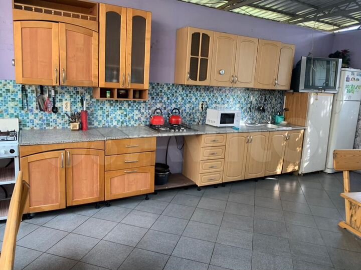 Комната 15 м² в > 9-к., 2/2 эт.