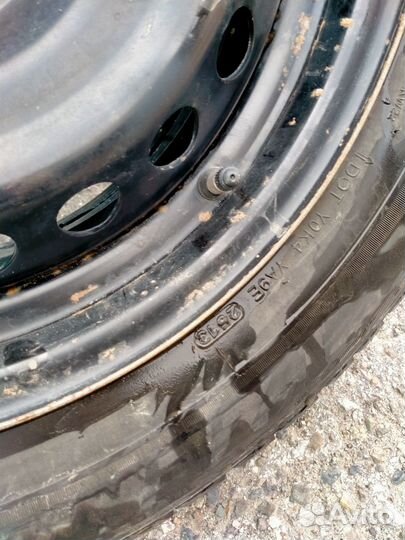 Kumho I'Zen KW22 215/65 R16 98T