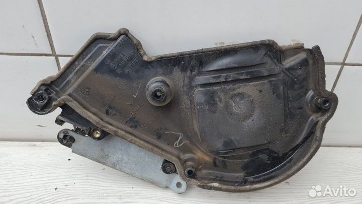 Крышка двигателя Peugeot 3008 1 DV6C 2012