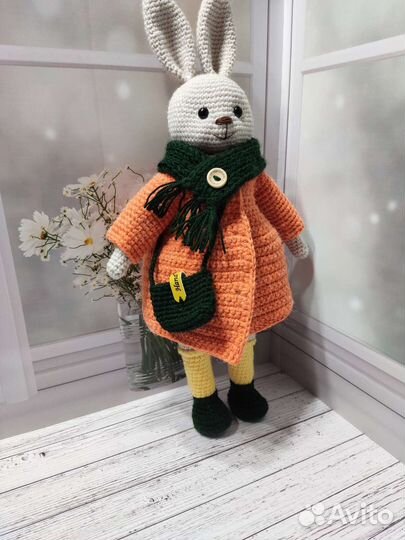 Вязаный заяц