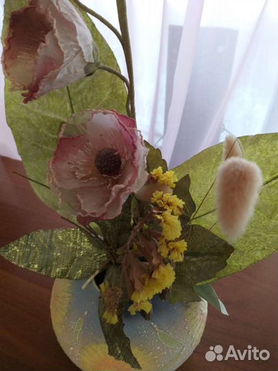 Декоративная ваза с экибаной