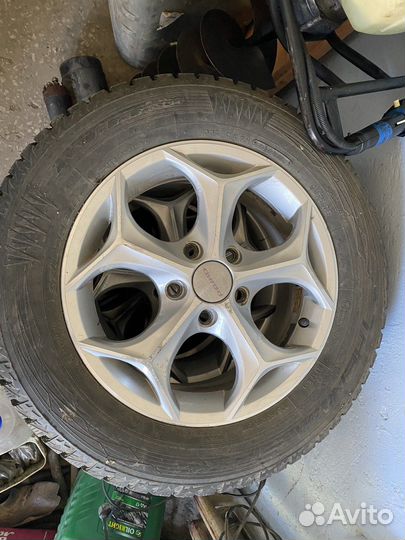 Комплект колес r15 Ford