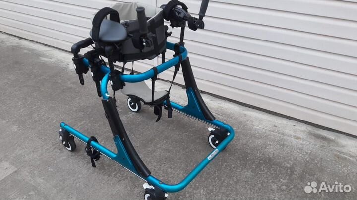 Роллатор (ходунки) для детей и взрослых