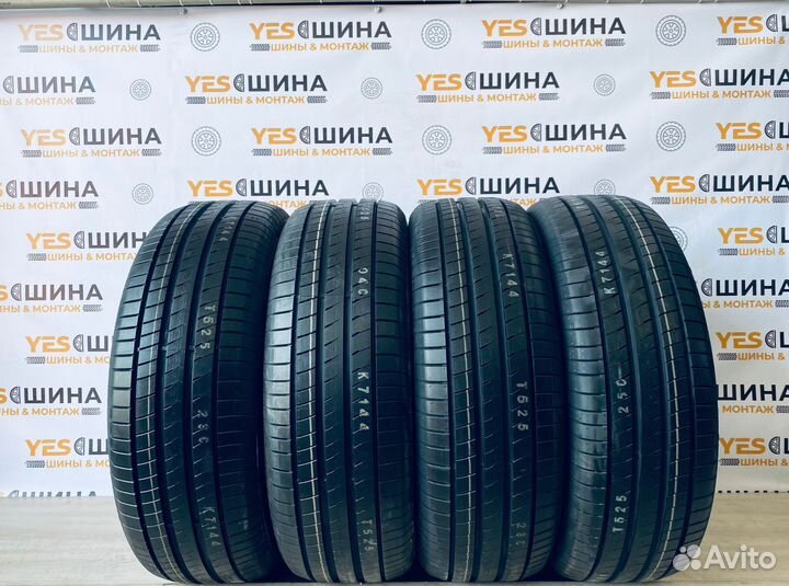 Nexen N'Fera RU5 215/60 R17 96H