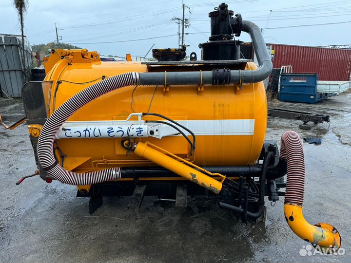 Бочка илососа с вакуумной установкой hino Ranger F