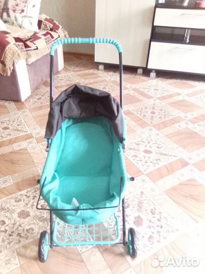 Кукольная коляска для куклы