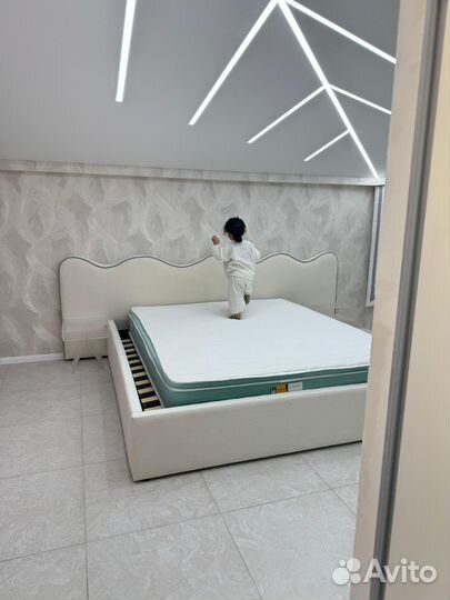 Двуспальная кровать Вэйв 180x200