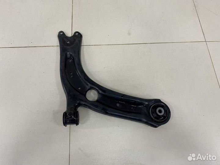 Рычаг передний правый Volkswagen Tiguan 2017