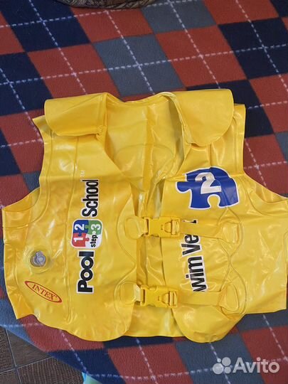 Спасательный жилет