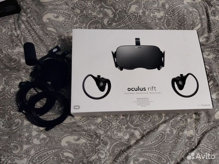 Oculus Rift CV1 + Touch (наиболее полный комплект)