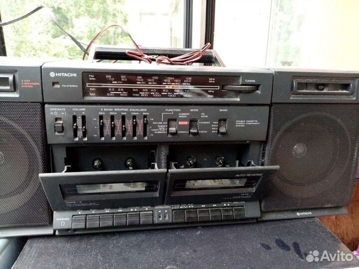 Магнитофон кассетный hitahi