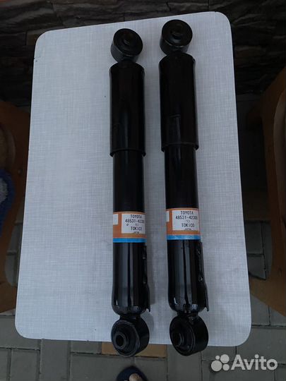 Задние стойки на toyota rav4