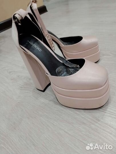 Босоножки женские 37 размер