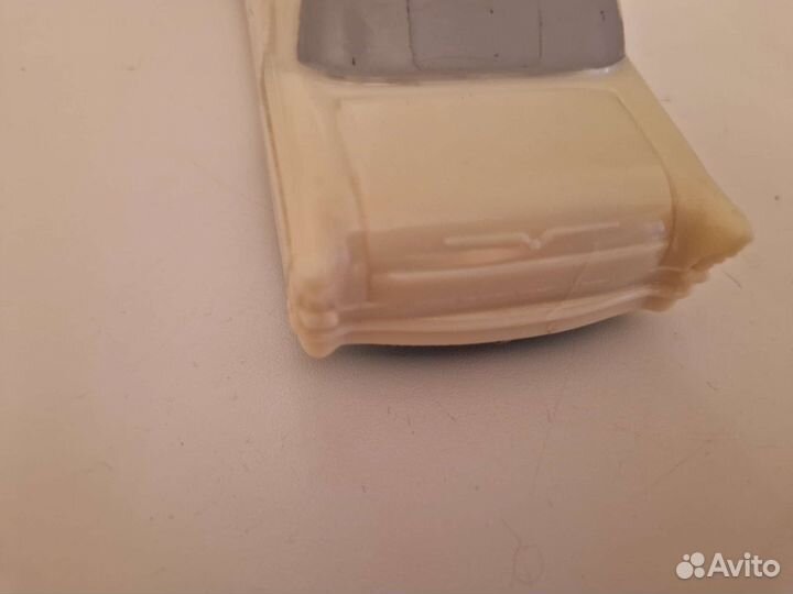 Машинка СССР. Чайка. Карболит