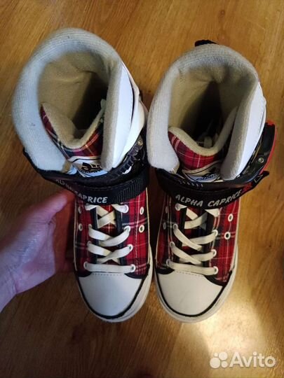 Роликовые коньки