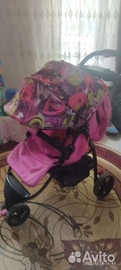 Прогулочная коляска