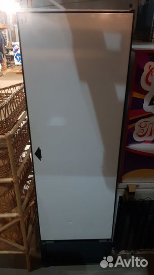 Холодильный шкаф