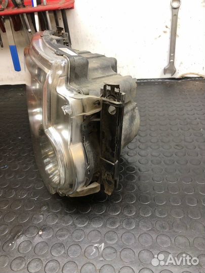 Фара правая Land Rover Discovery III