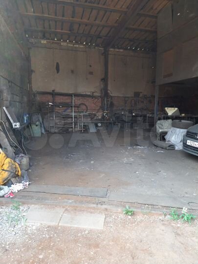 Гараж, > 30 м²