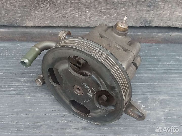 Насос гур на Mazda Premacy 2001