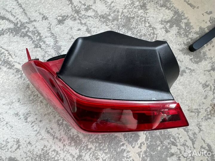 Фонарь задний левый Kia K5 92401L2100