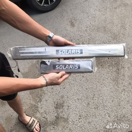 Накладки на пороги на hyundai solaris