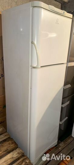 Холодильник Indesit RA36G