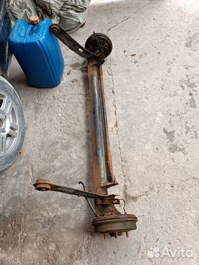 Задняя балка на hyundai lantra j1