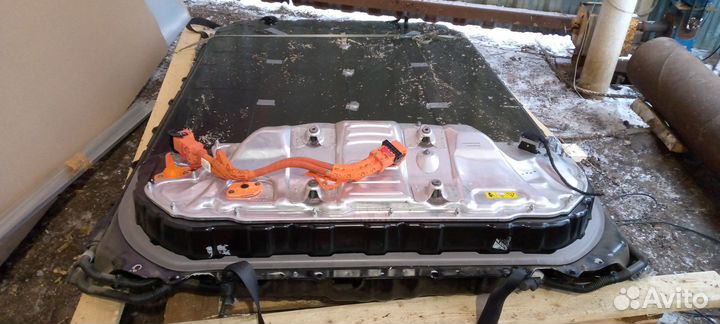 Tesla электродвигатель 250л.с. с батареей на катер