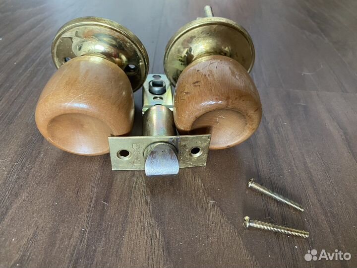 Ручки мебельные и дверные