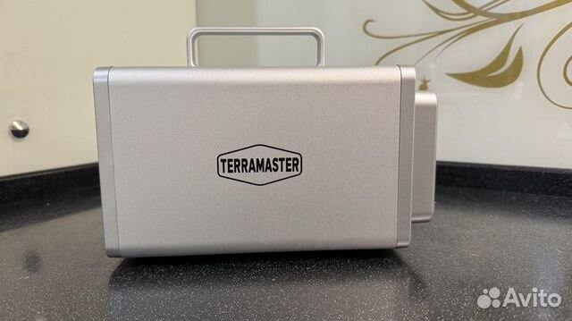 Хранилище DAS TerraMaster D5 Thunderbolt 3 объявление продам