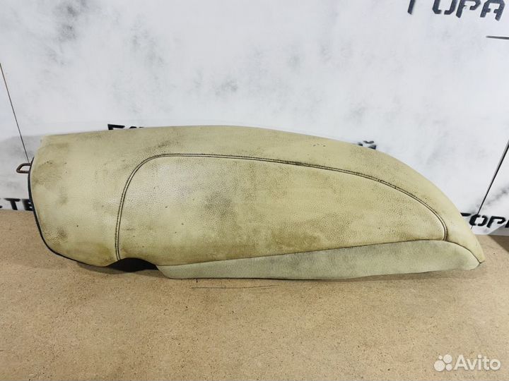 Боковина правая заднего сидения Jaguar XF