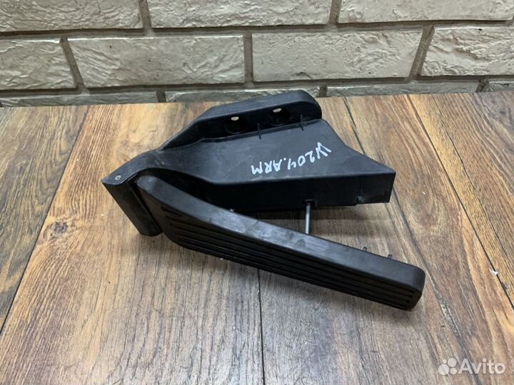 Mercedes Benz C Class W204 Педаль газа