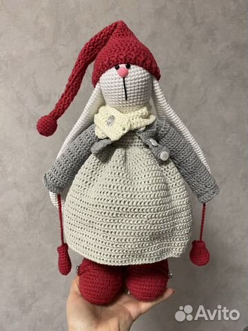 Продам вязанного новогоднего зайца