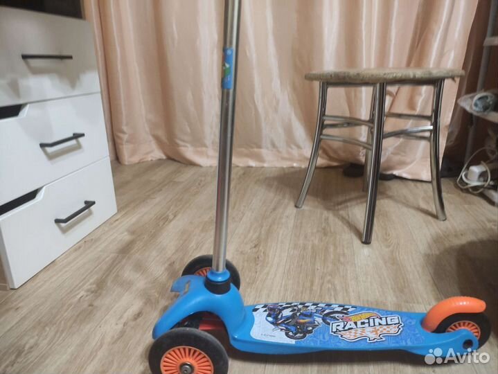 Самокат детский трехколесный