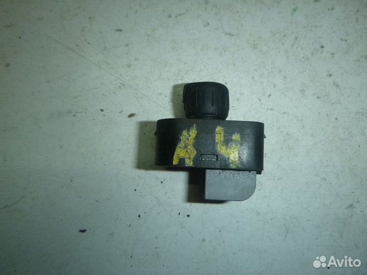Переключатель регулировки зеркала audi A4 B8 2007
