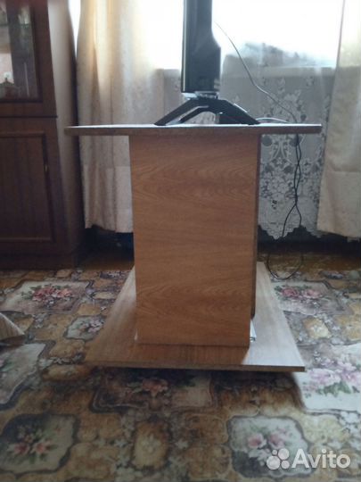 Журнальный столик на колесах бу