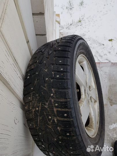 R16 Nokian Tyres Hakkapeliitta 7 215/60, PCD 5x114.3 DIA 64.1