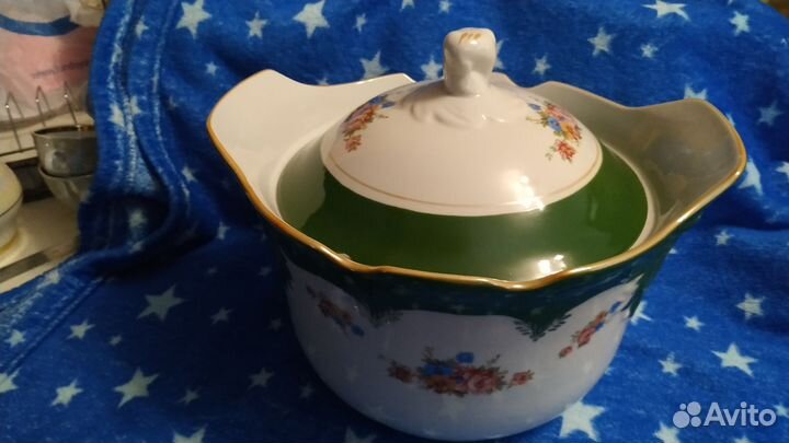 Супница, чашка, тарелки, соусник,молочник, блюдца