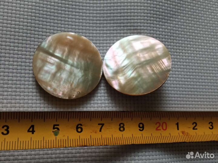 Старинные пуговицы из перламутра