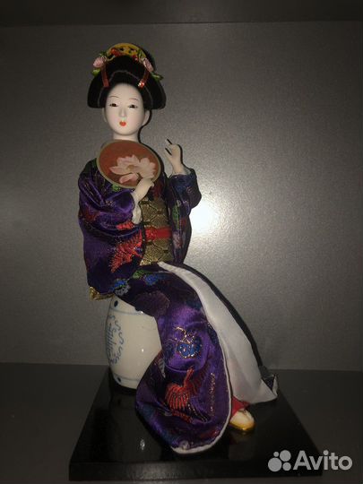 Кукла фарфоровая коллекционная девочка