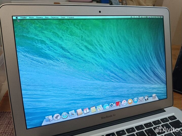 Macbook Air 13 2010-2011 крышка с матрицей в сборе