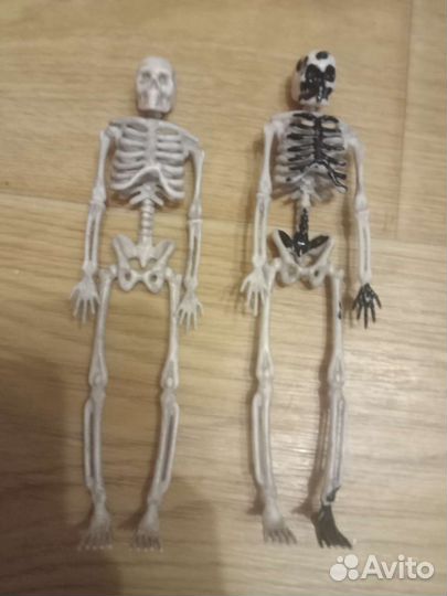 Скелетик на Хеллоуин